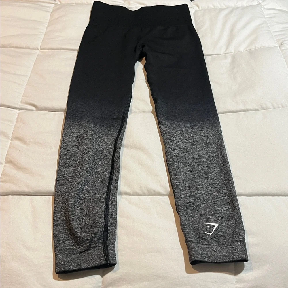 Gymshark Ombré Black to Grey Leggings - Picture 5 of 6